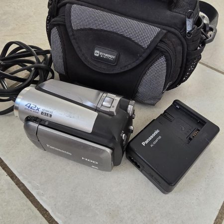 Panasonic SDR-H40 (40 GB) Hard Drive Camcorder - Silver
